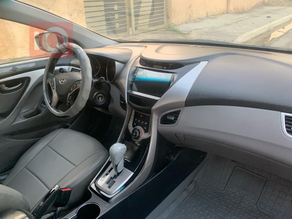 هیوندای ئەلەنترا